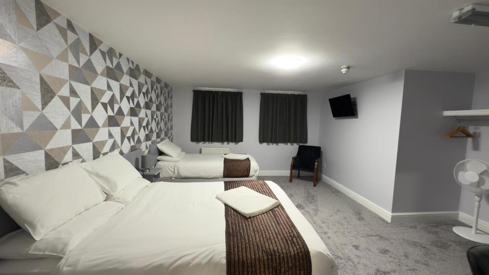 The Terrace Lodge Hotel Yeovil Exterior foto